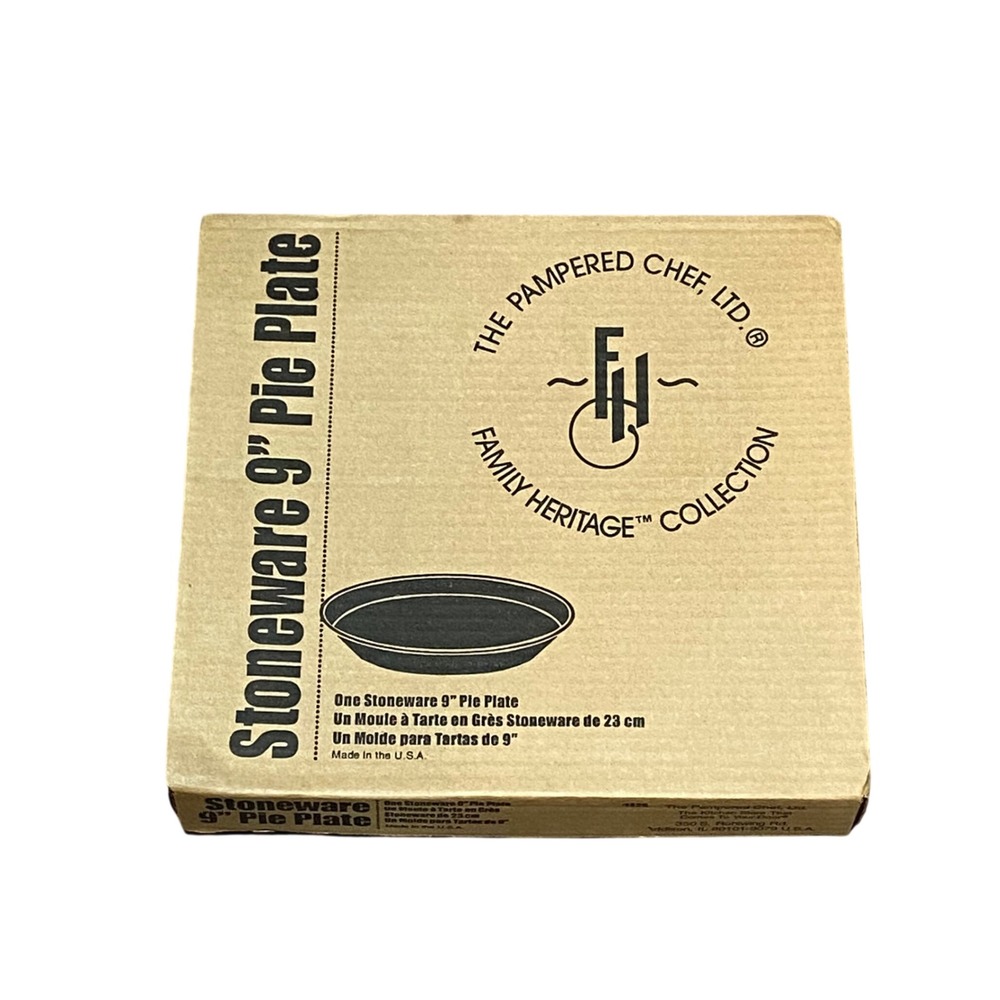 The Pampered Chef Family Heritage Collection Stoneware 9 inch Pie Plate 1425 USA